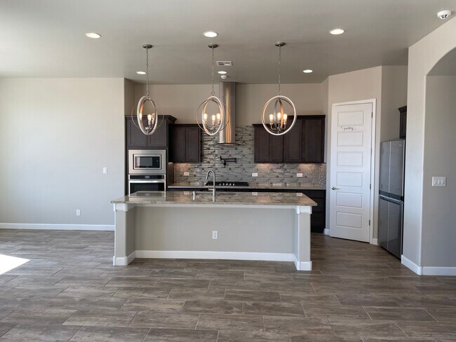 Building Photo - 4150 Lodge Ct NE