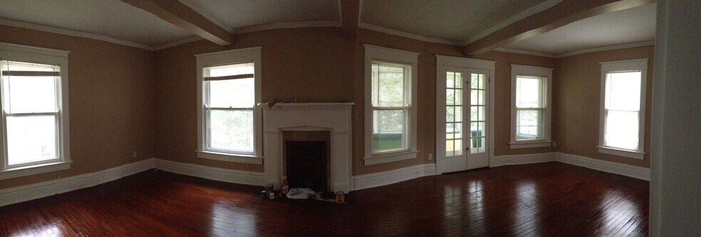 Living Room - 1419 S Lowell Ave