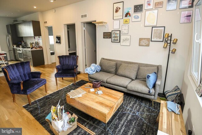 Building Photo - 2324 Memphis St