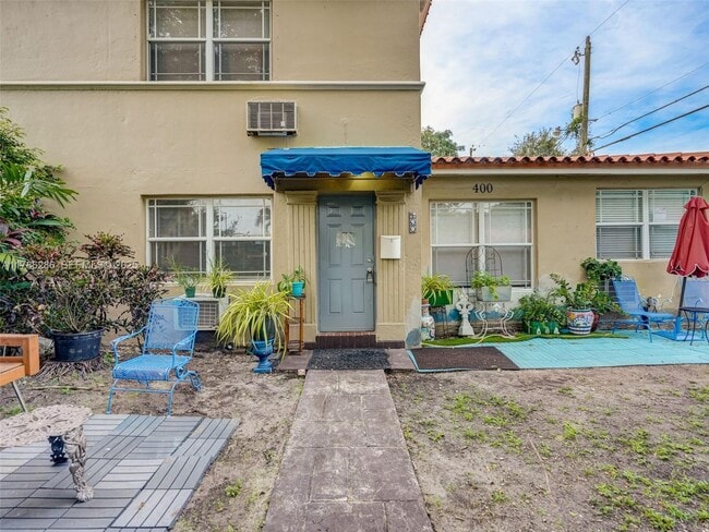 Building Photo - 400 Cadima Ave