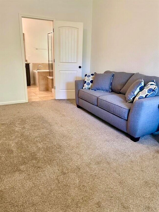 Building Photo - 118 Wood Drake Place