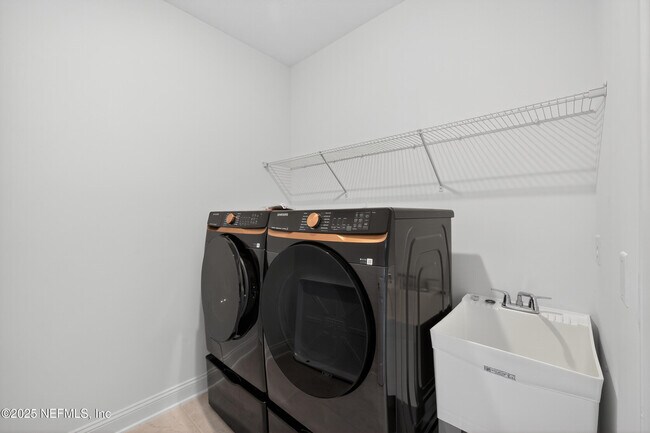 Building Photo - 713 Caiden Dr