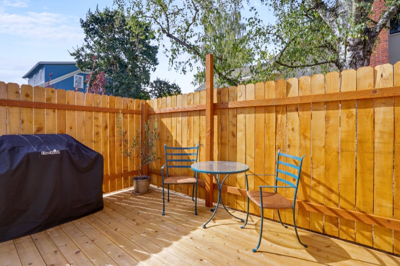 Building Photo - 731 SW Elm St