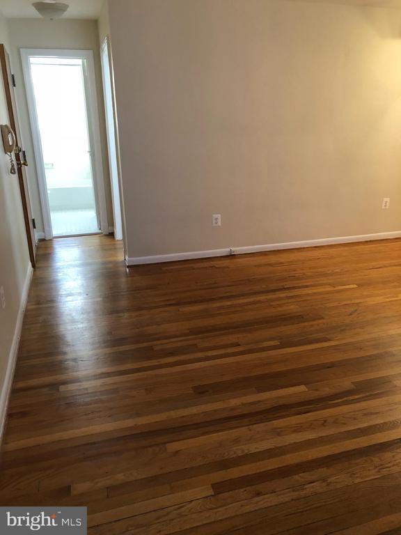 Building Photo - 806 Jefferson St