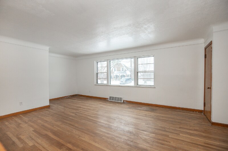 Building Photo - 160 Noble Beach Dr