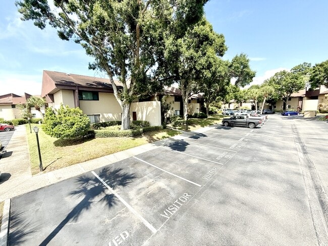 Building Photo - 785 S Village Dr