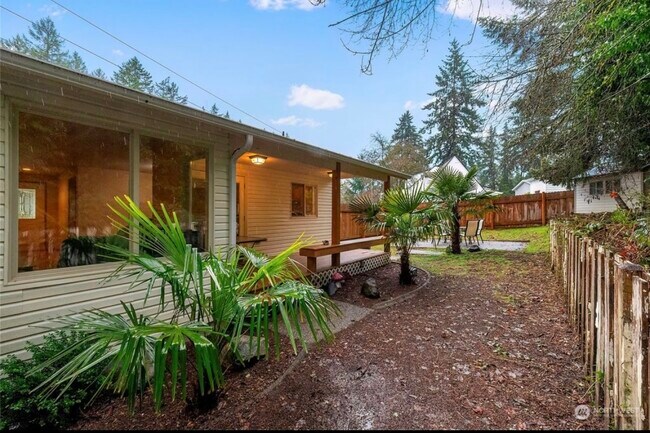 Back - 4100 Songbird Ln NW