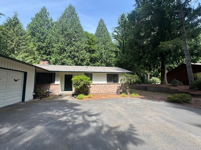 Building Photo - Tranquil 3 bedroom Rambler!!!