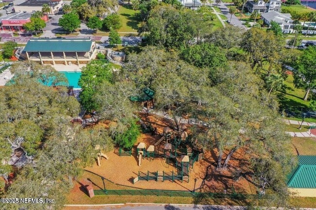 Building Photo - 1561 Stonebriar Rd