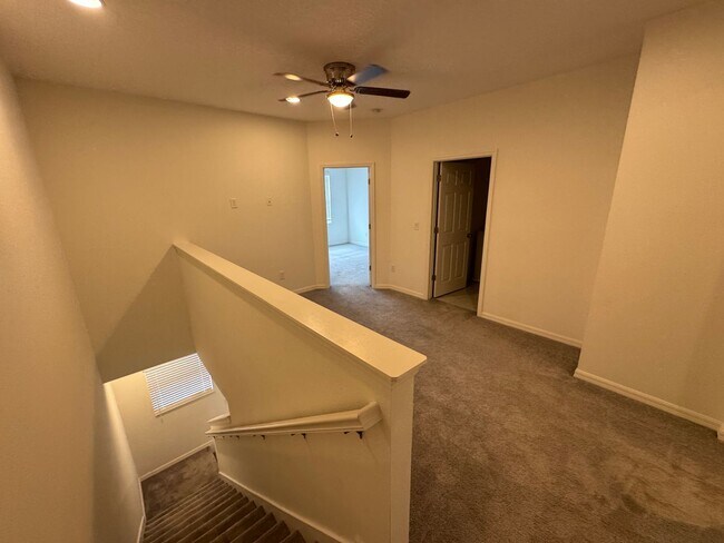 Building Photo - Available Now! Spacious 3-Bedroom Townhome with Fenced Yard in Winter Garden – Washer and Dryer I...