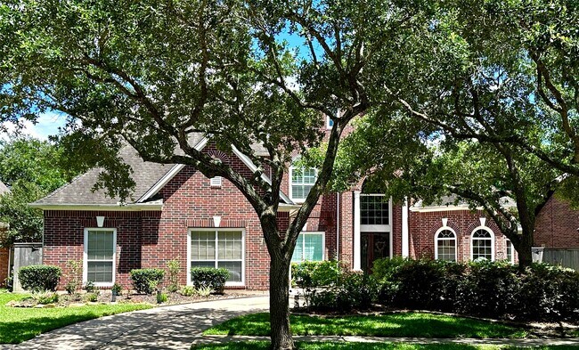 Building Photo - 3311 Oakland Dr