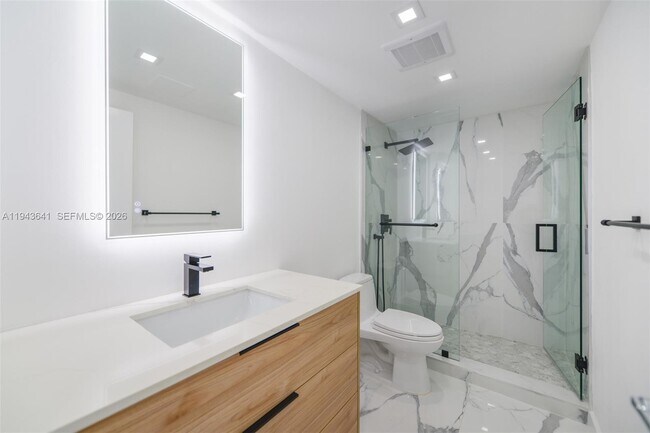 Building Photo - 10275 Collins Ave