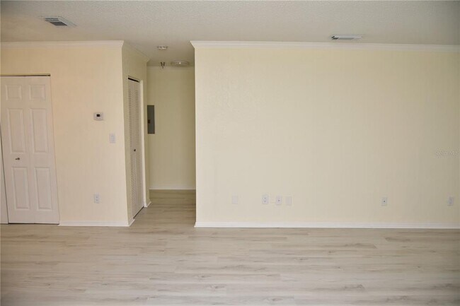 Building Photo - 10265 Gandy Blvd N