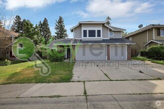 Building Photo - 1495 Deerfield Cir
