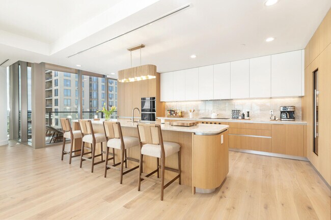 Building Photo - 1333 S Flagler Dr