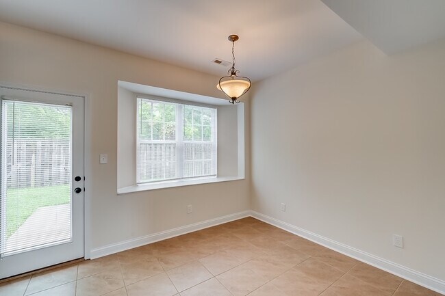 Building Photo - 3356 Sweet Clover Ln