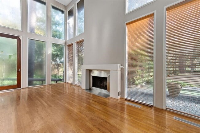 Building Photo - 431 Hedwig Rd