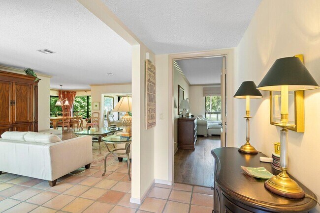 Building Photo - 3843 N Quail Ridge Dr