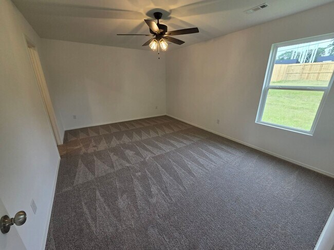 Building Photo - 1088 RAVEN WALK Dr
