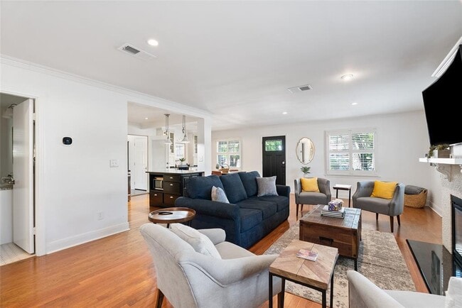 Building Photo - 2105 Westover Rd