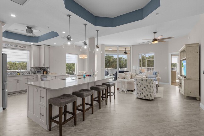 Building Photo - SPECTACULAR CUSTOM DESIGNED REMODELED 3 BR, 2 BTH