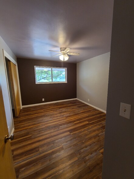 Building Photo - 1338 Henderson Dr