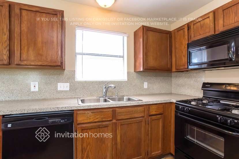 Building Photo - 11510 Labarre Dr