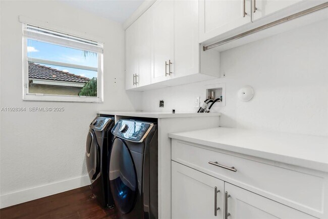 Building Photo - 16437 SW 28th St