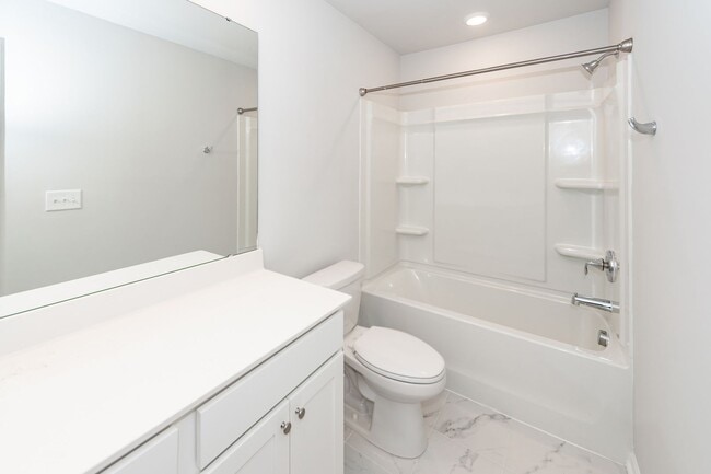 Building Photo - 4 Bedroom, 2.5 Bathroom Home in Cane Bay Plantation - Summerville