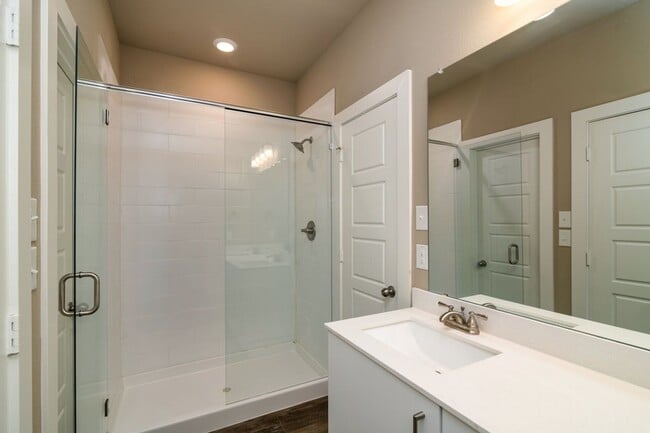 Building Photo - AVAILABLE NOW! GORGEOUS 3 BEDROOM FOUR PLEX LOCATED IN MIDLOTHIAN ISD!