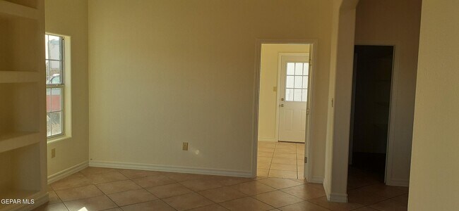 Building Photo - 5466 Buffalo Creek Dr