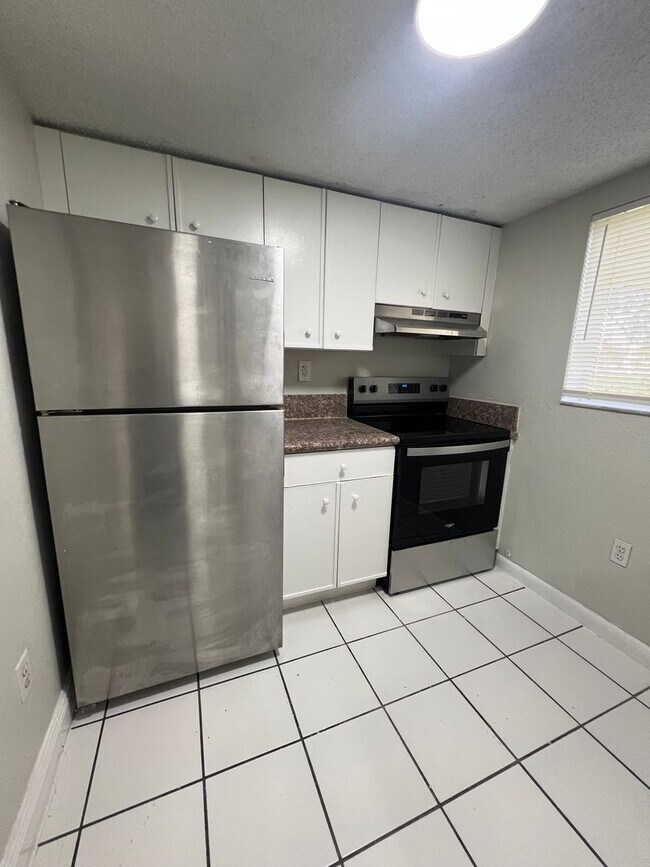 Building Photo - 3846 NW 115th Ave