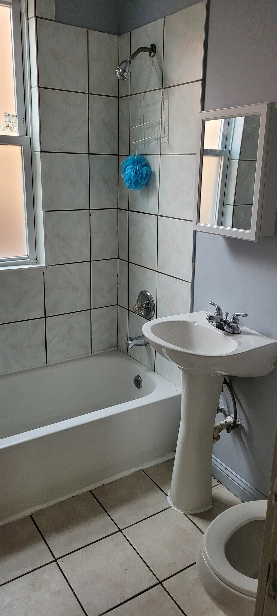 Building Photo - 653 N Christiana Ave