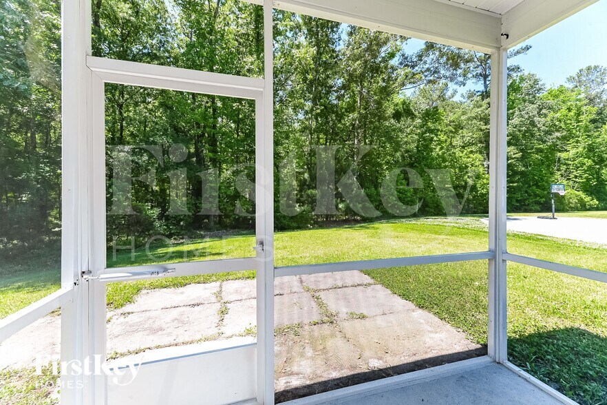 Building Photo - 301 Mincy St