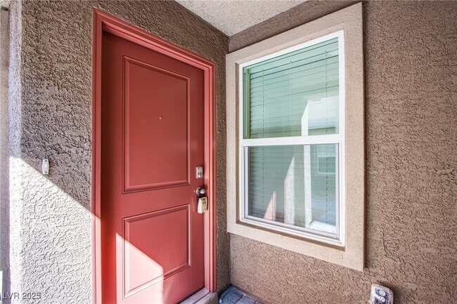 Building Photo - 4949 Fern Mesa Ave