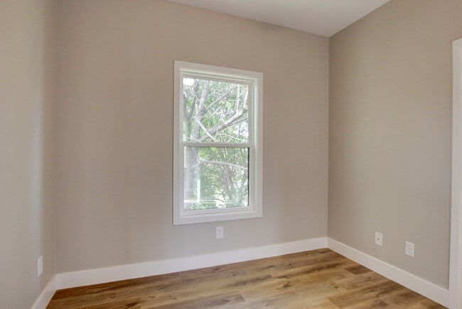 Building Photo - 230 3rd St