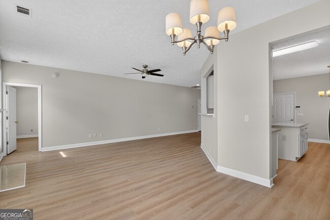 Building Photo - 13375 Avensong Crossing