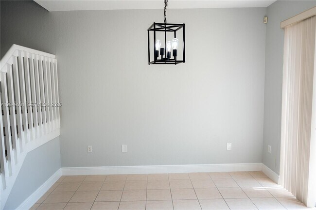 Building Photo - 12164 SW 124th Ct