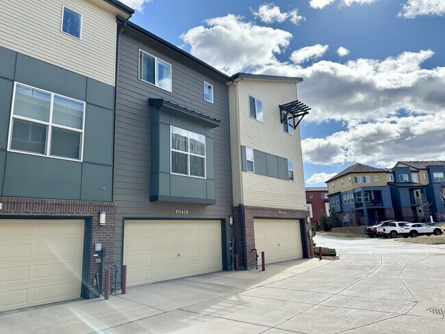 Building Photo - 11235 Colony Row