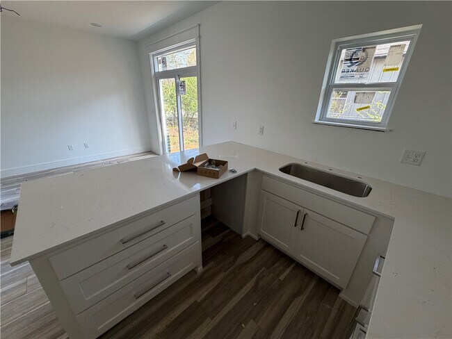 Building Photo - 2091 W Ora Dr