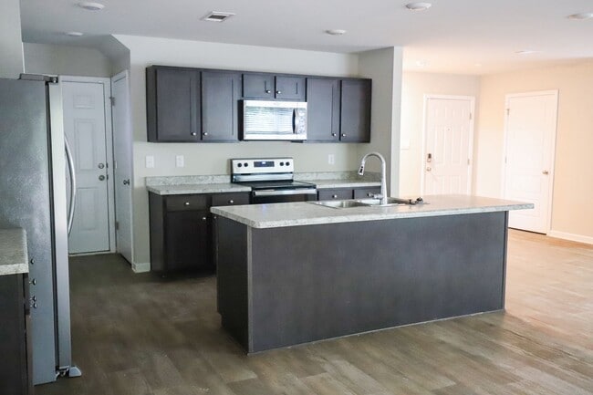 Building Photo - Spacious 4-Bedroom Home for Rent in St. Martin, MS!**