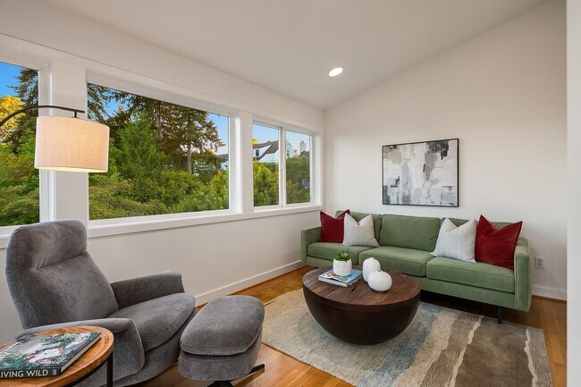 Building Photo - Magnolia Home