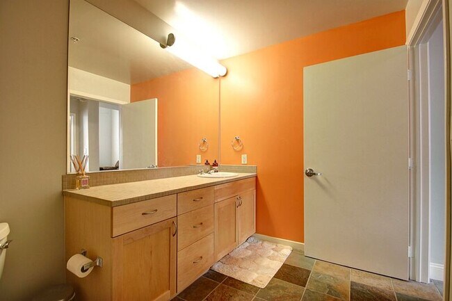 Building Photo - 1150 J St