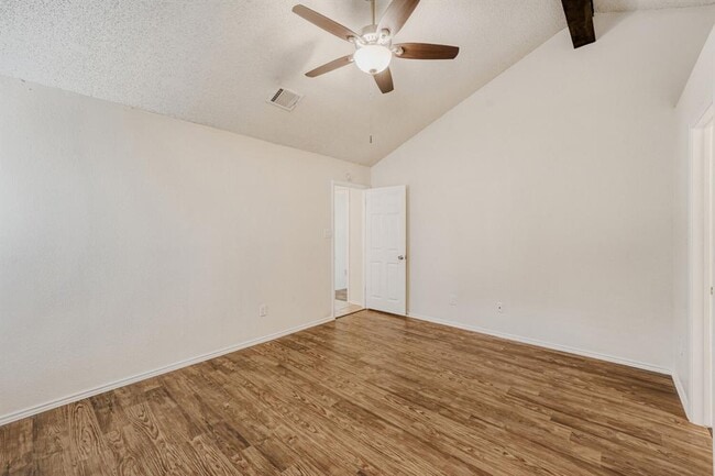 Building Photo - 11922 Meadowfire Dr