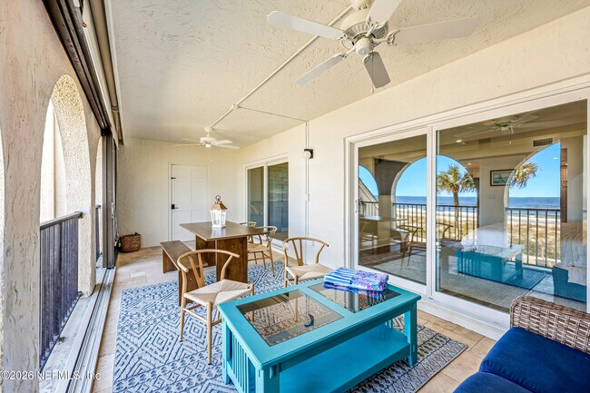 Building Photo - 10 10th St