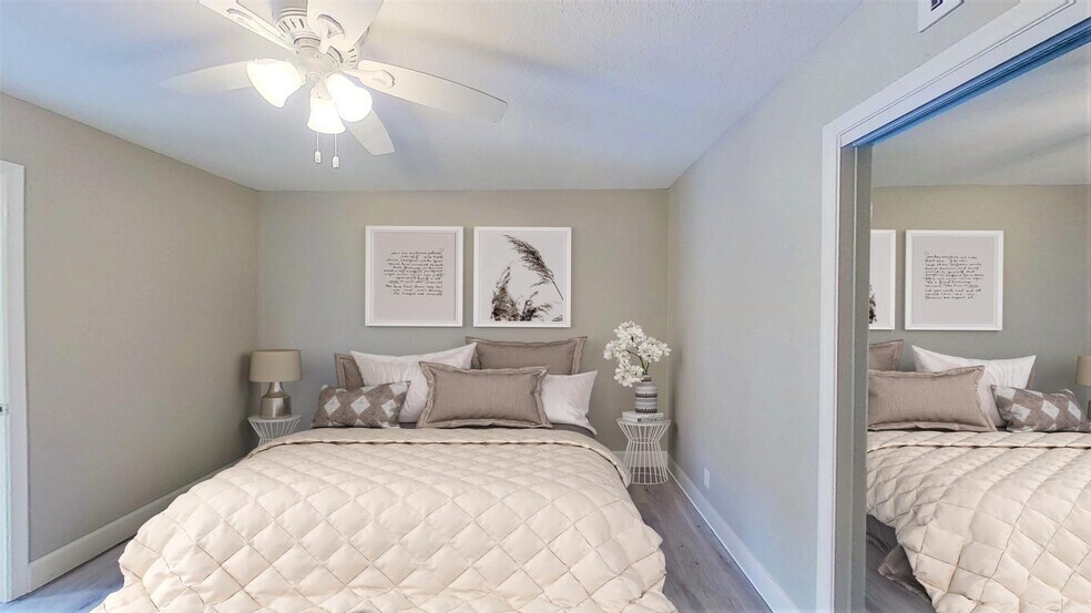 Building Photo - Polished Northwest Dallas home with quick North Tollway access
