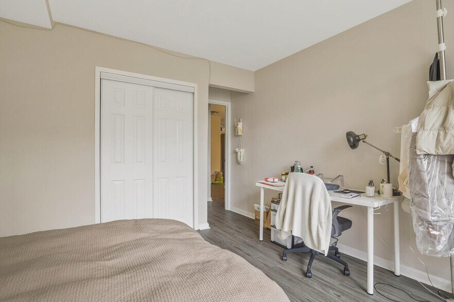 Bedroom 2 - 1121 Arlington Blvd