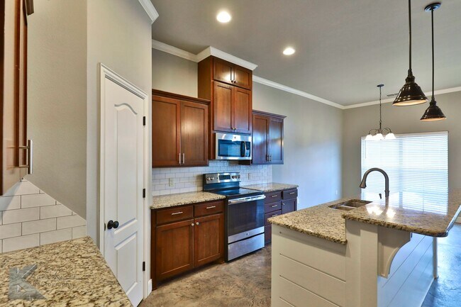 Building Photo - 3812 Carrera Ln