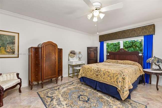 Building Photo - 70 Bay Colony Ln