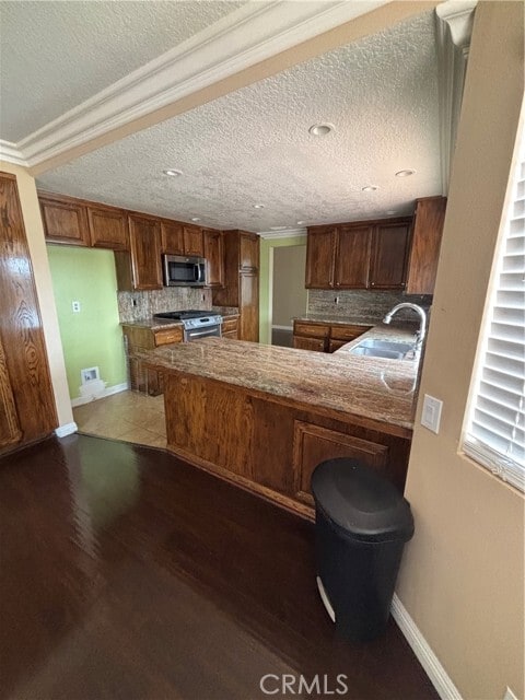 Building Photo - 17092 Whispering Brook Way